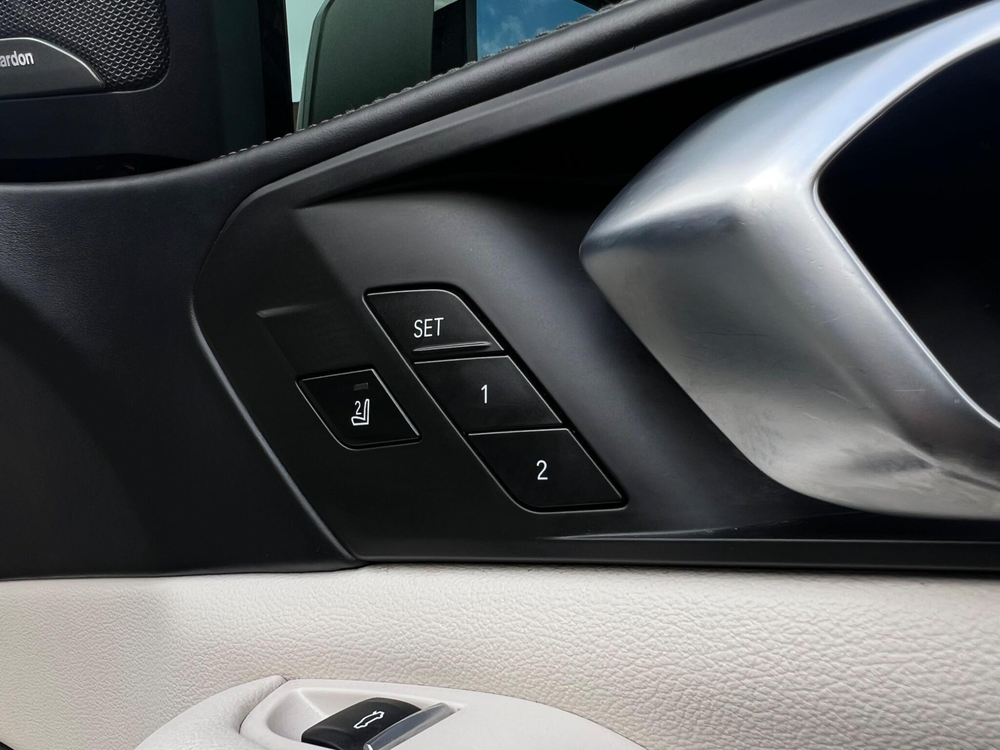 BMW X5 view 15