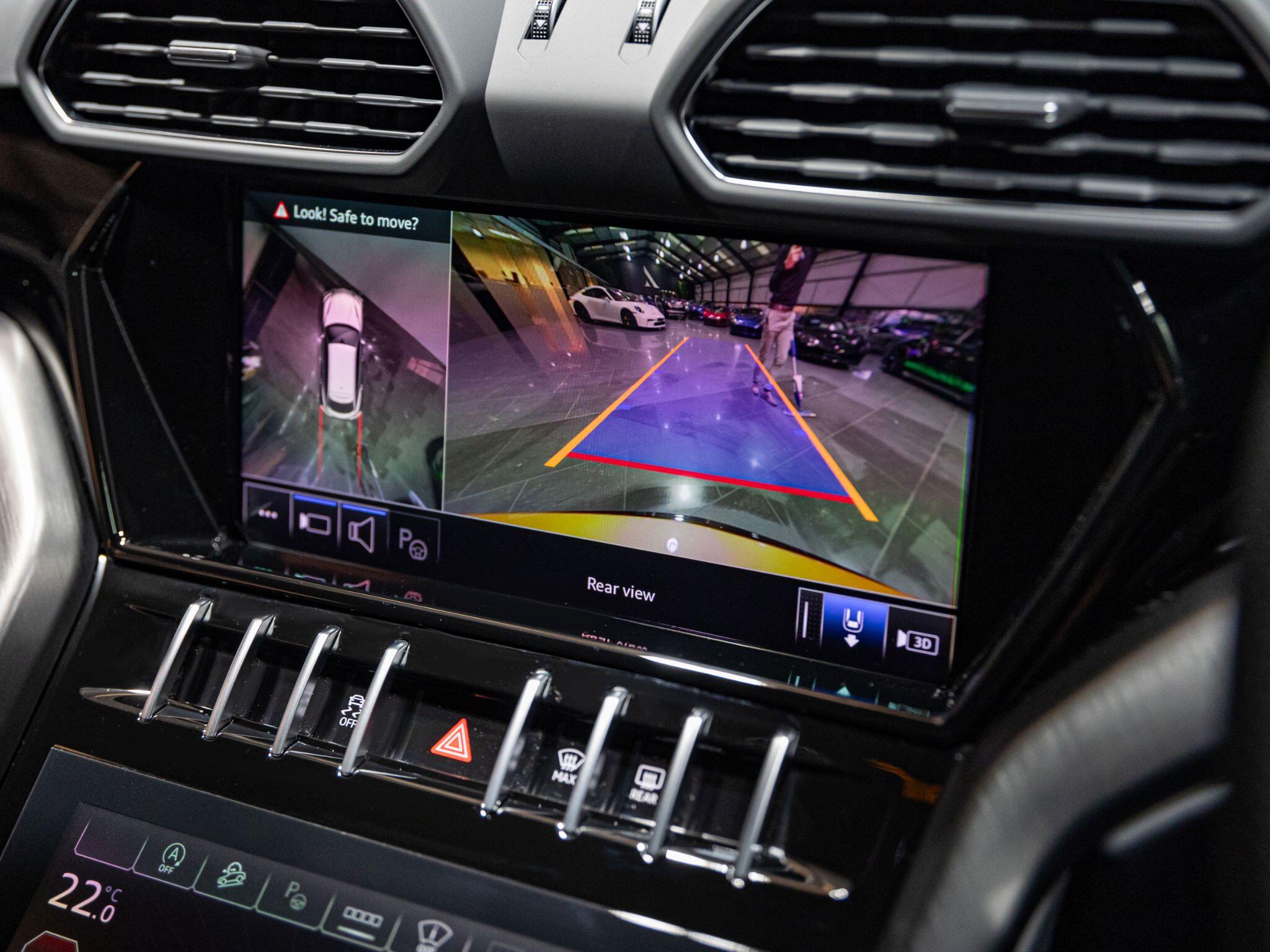 Lamborghini Urus view 13