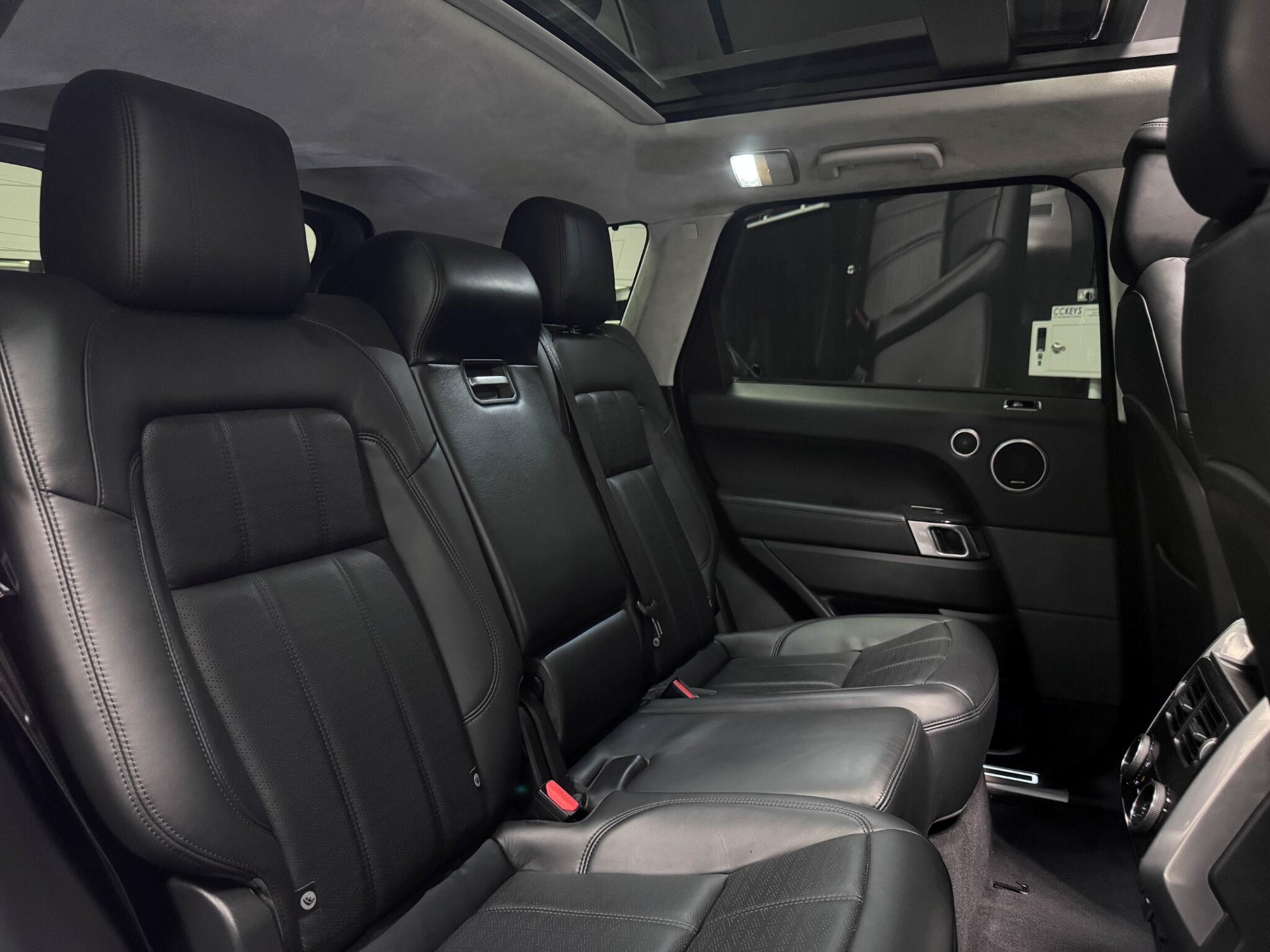 Land Rover Range Rover Sport view 30