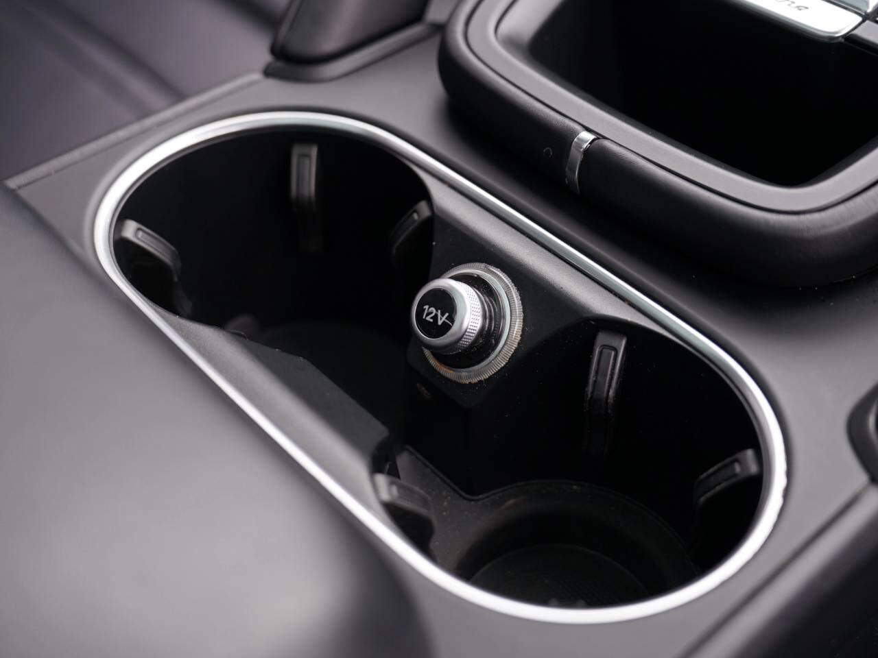 Porsche Cayenne view 40