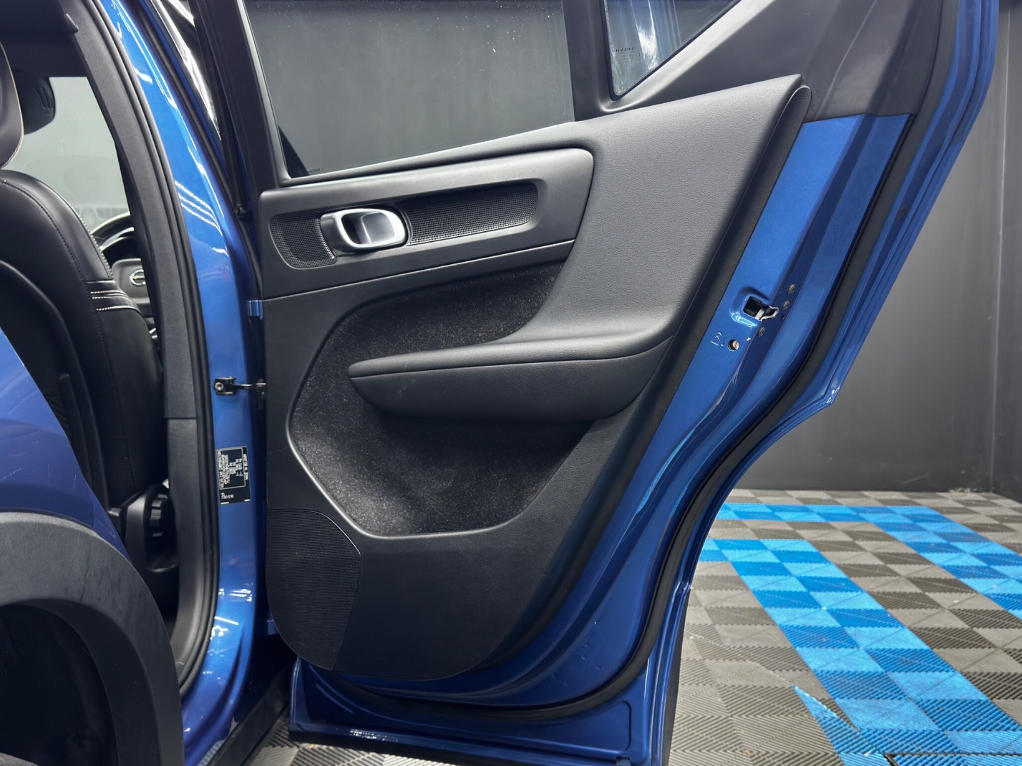 Volvo XC40 view 39