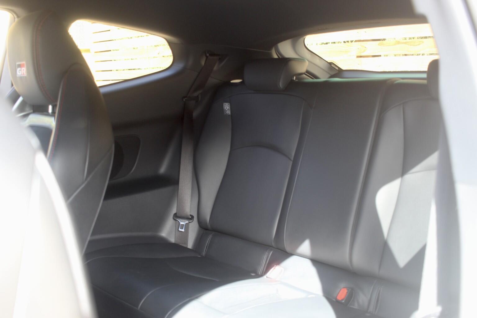 Toyota Yaris view 10