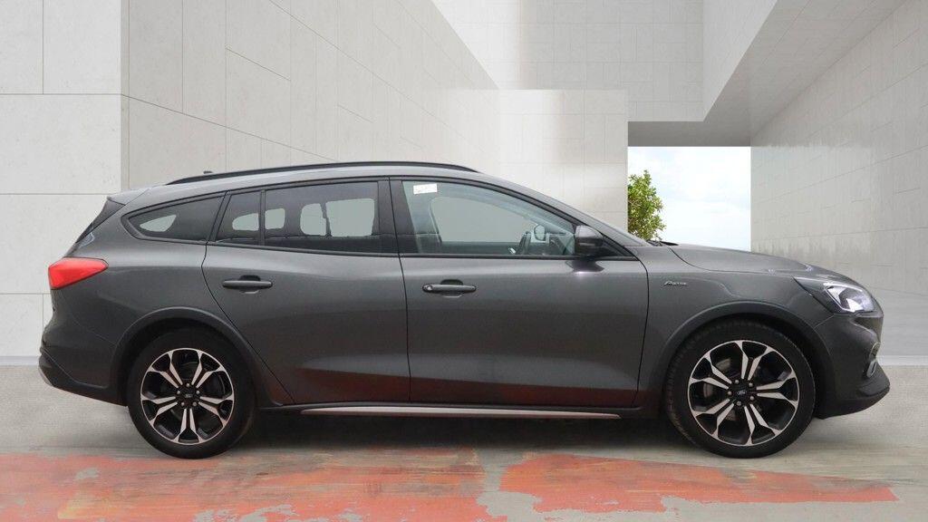 Ford Focus view 7