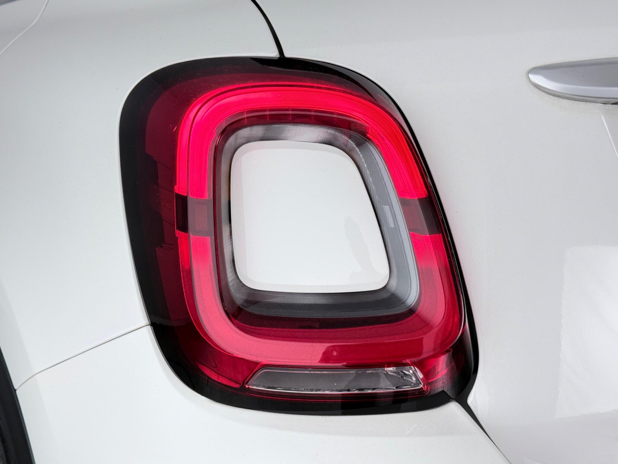 Fiat 500X view 11