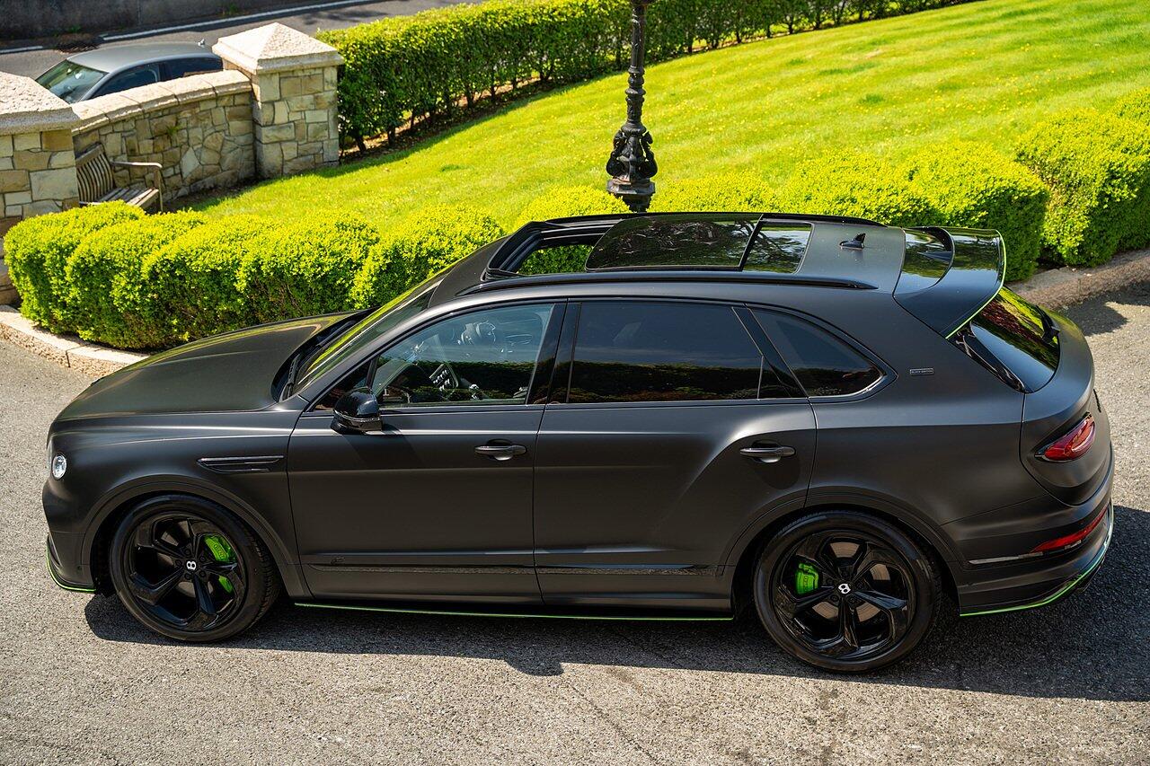 Bentley Bentayga view 118