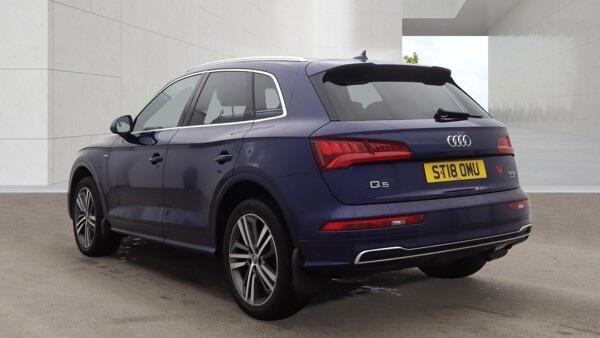Audi Q5 view 6