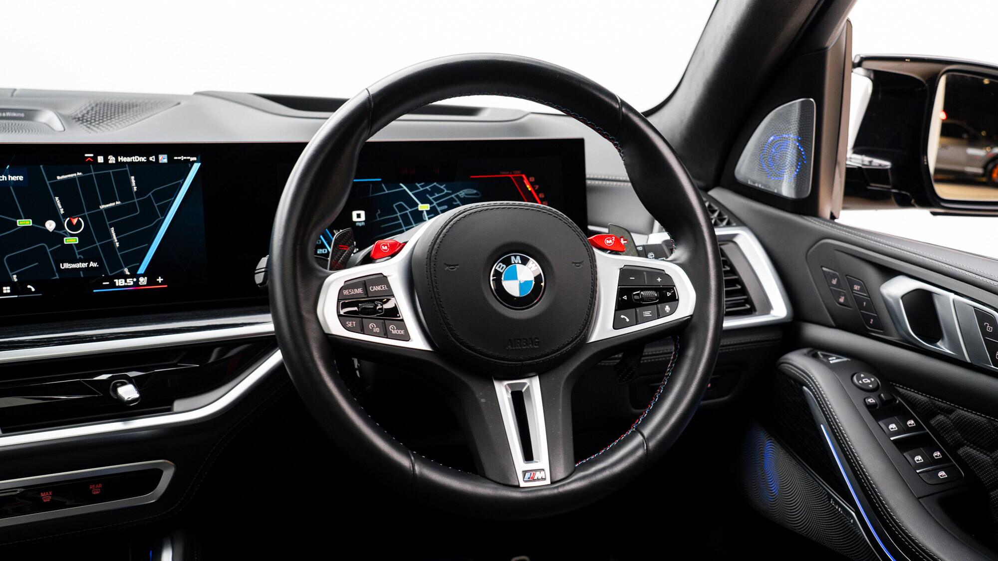 BMW X5 M view 23
