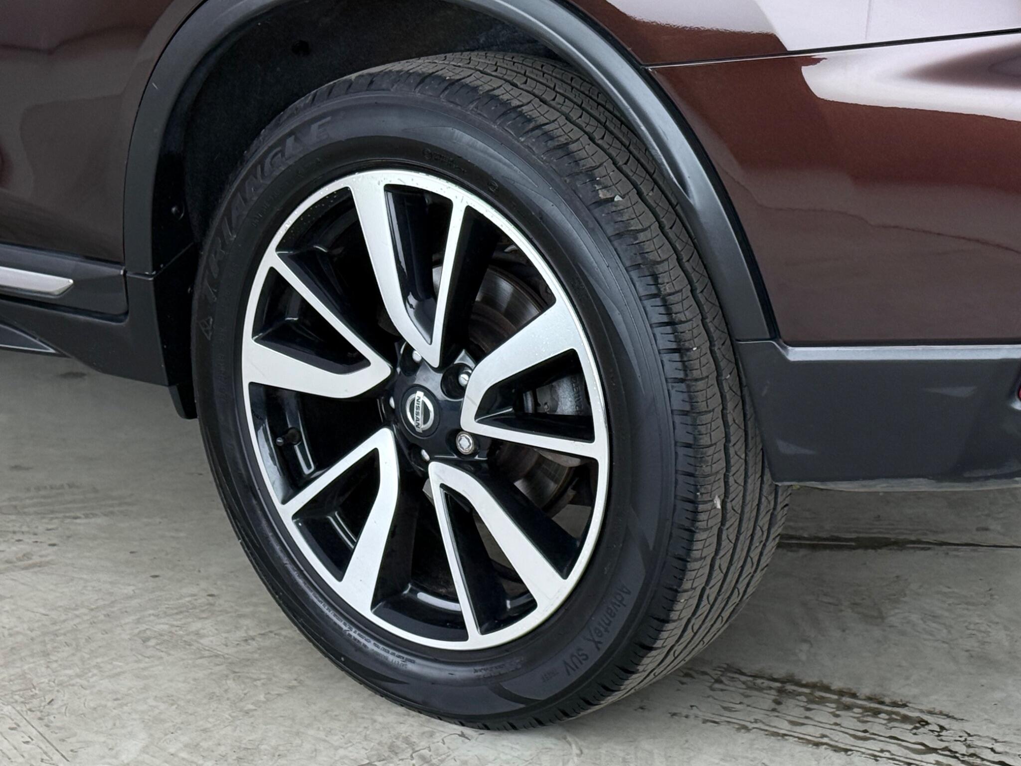 Nissan X-Trail view 9