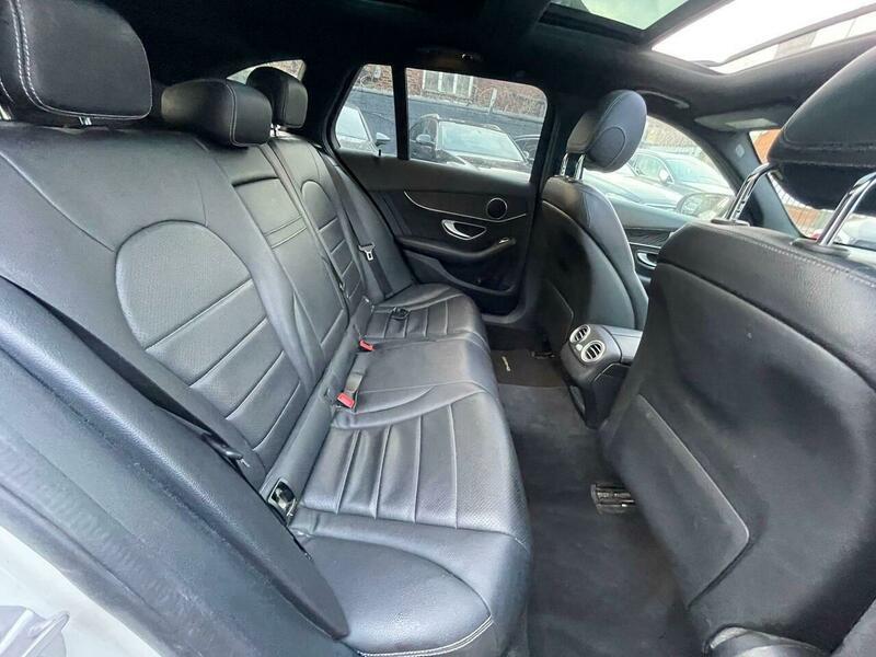 2016 Mercedes-Benz C Class image 33