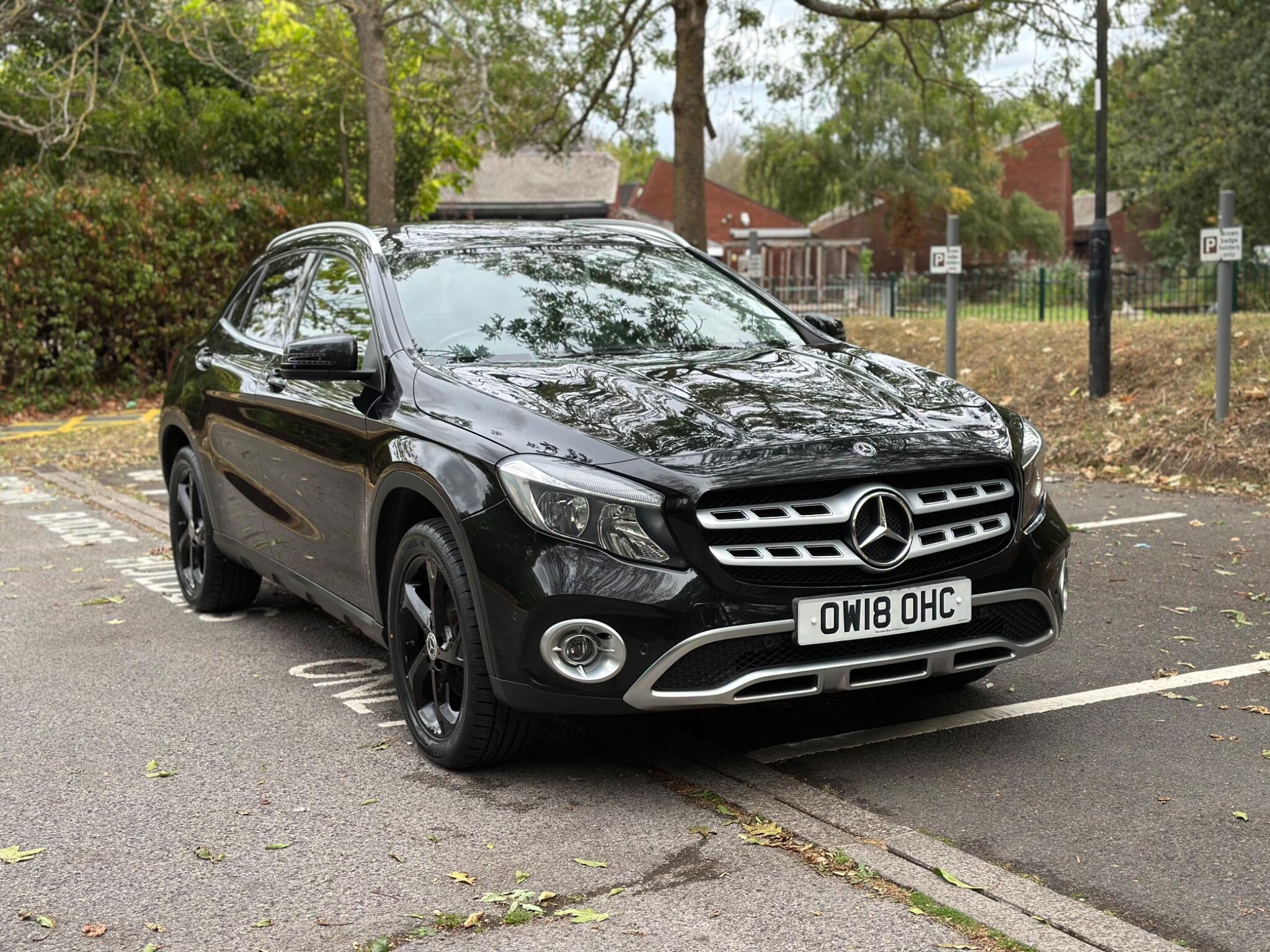 Mercedes-Benz GLA view 10