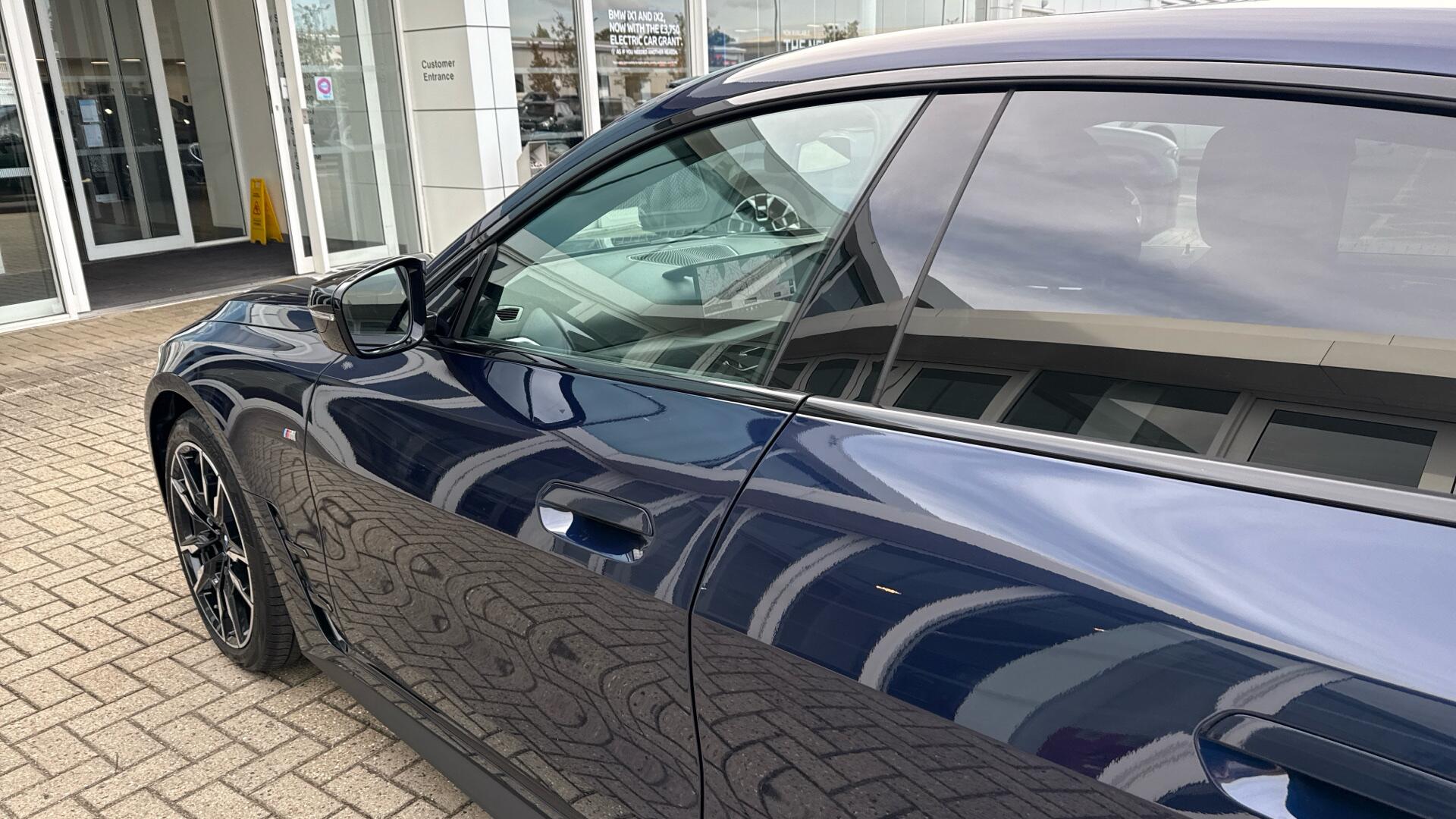 BMW i4 view 26