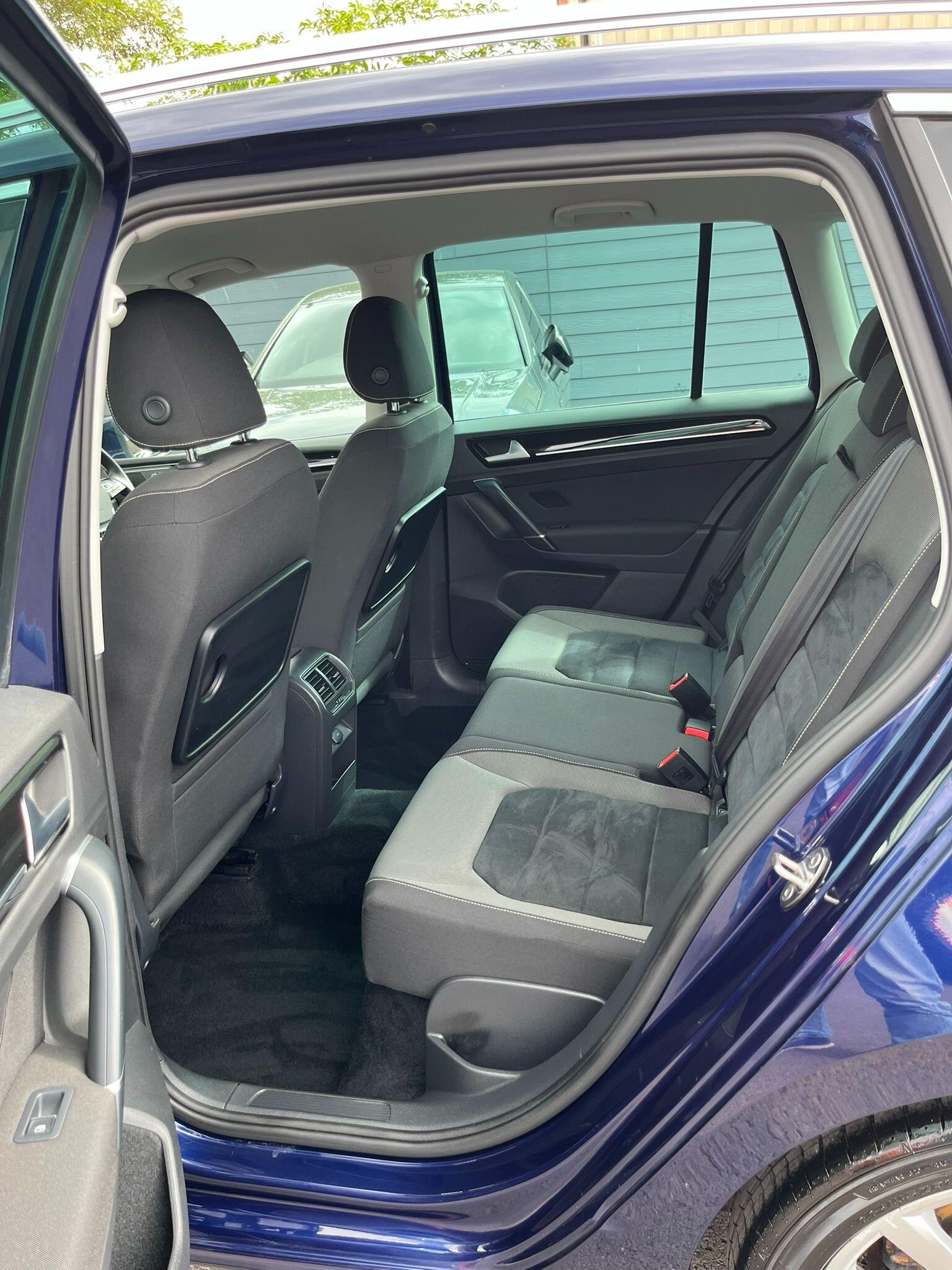Volkswagen Golf SV view 33