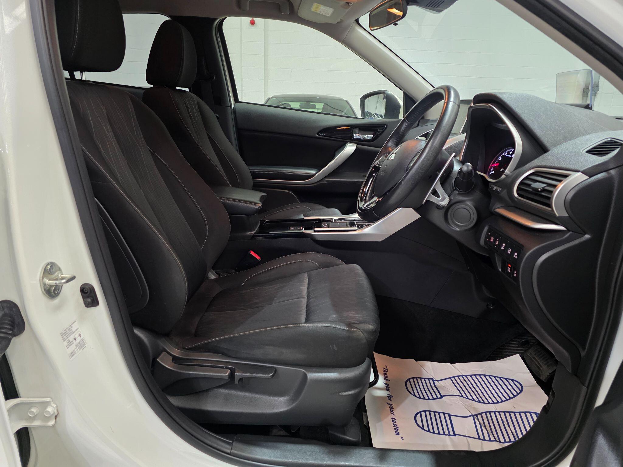 Mitsubishi Eclipse Cross view 6