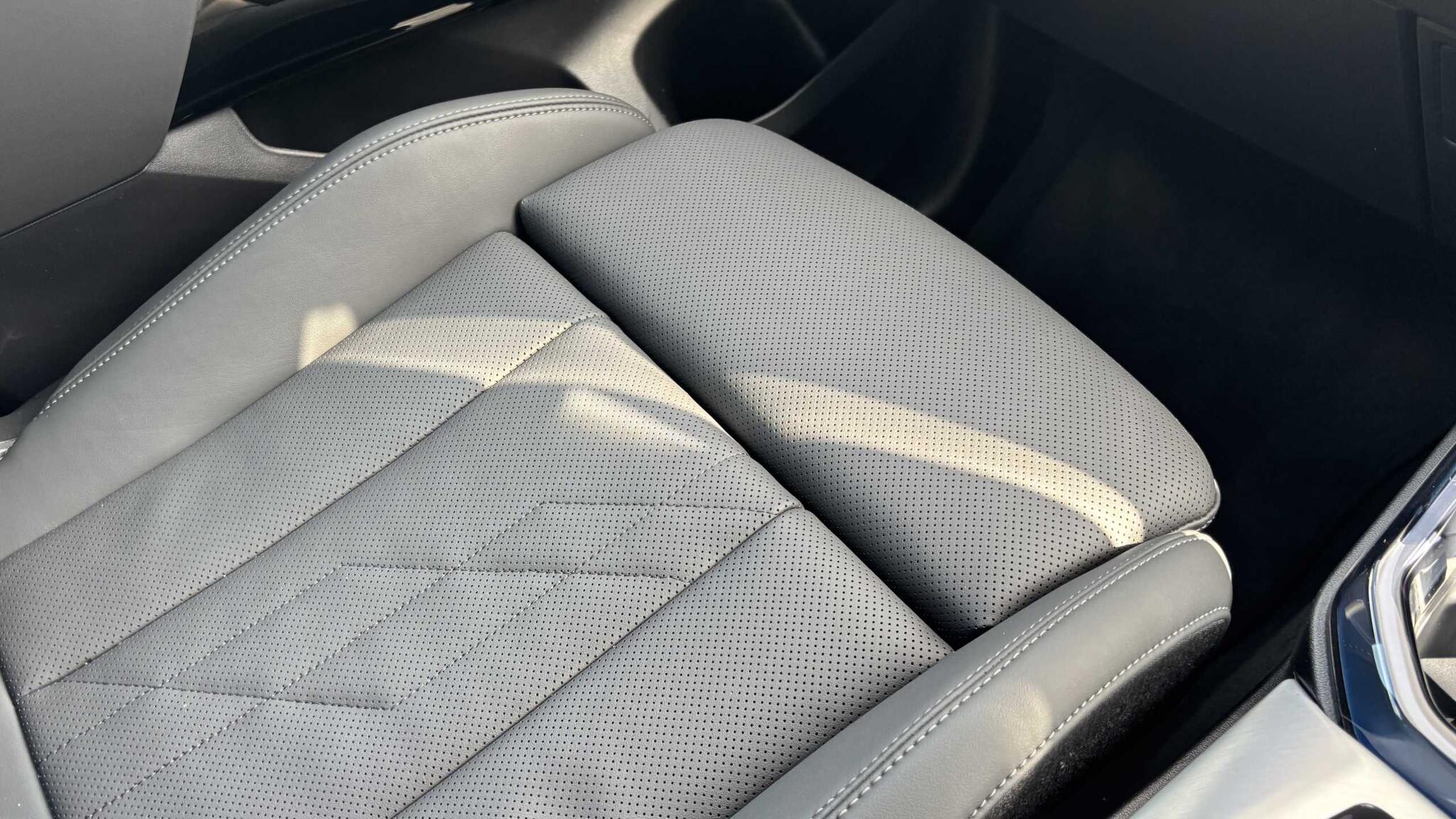 BMW X3 view 24