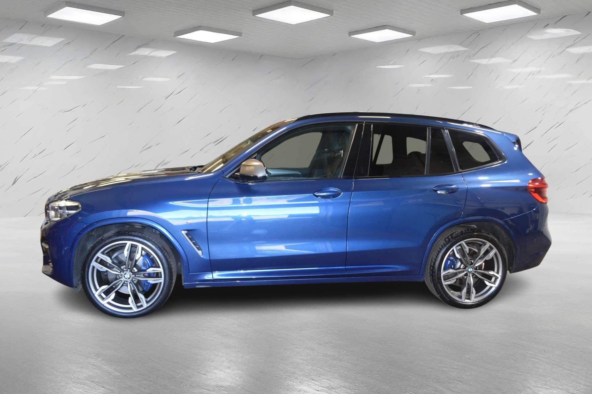 BMW X3 view 5