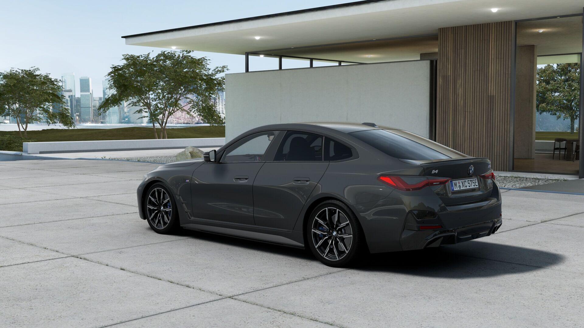 BMW i4 view 3