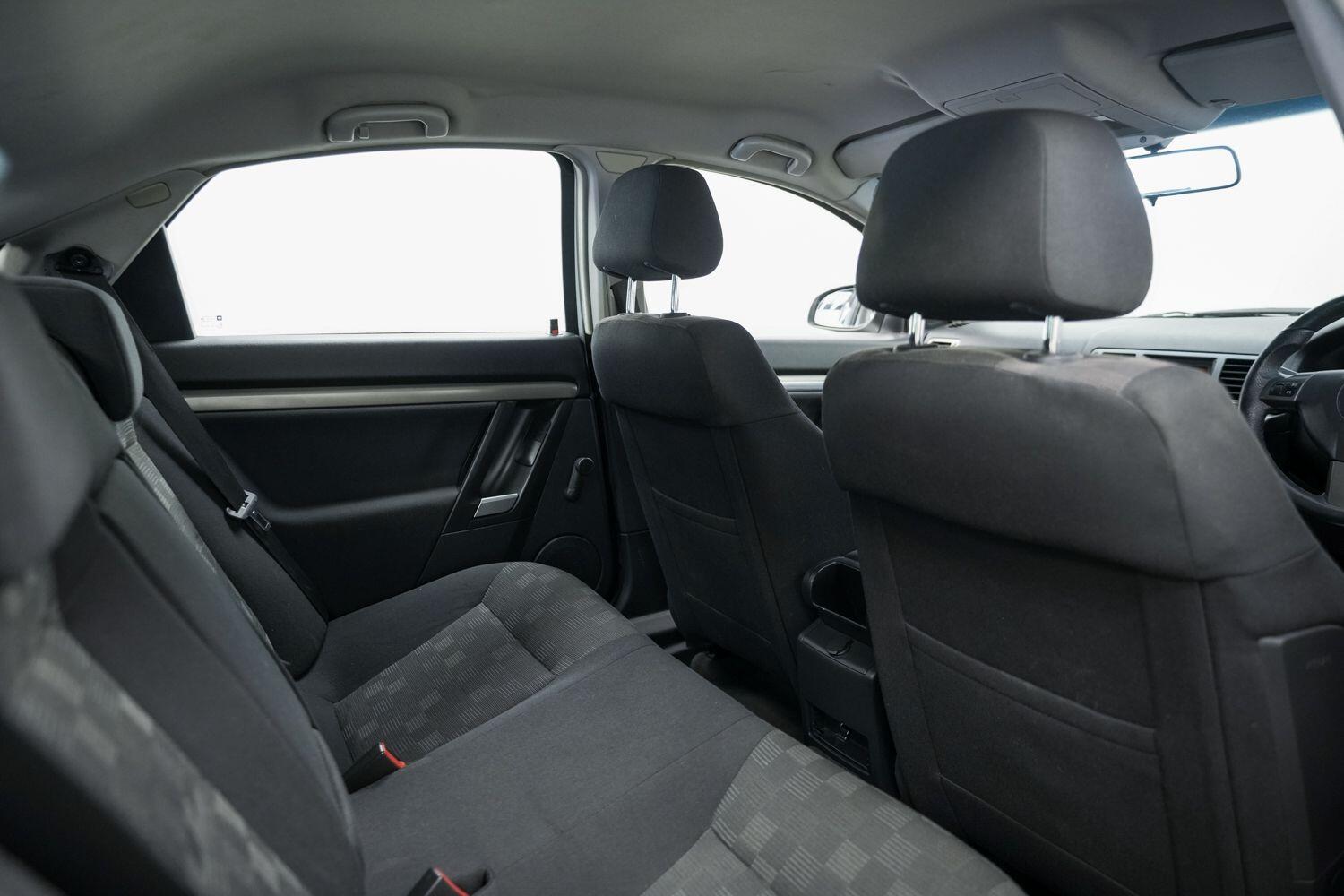 Vauxhall Vectra view 15