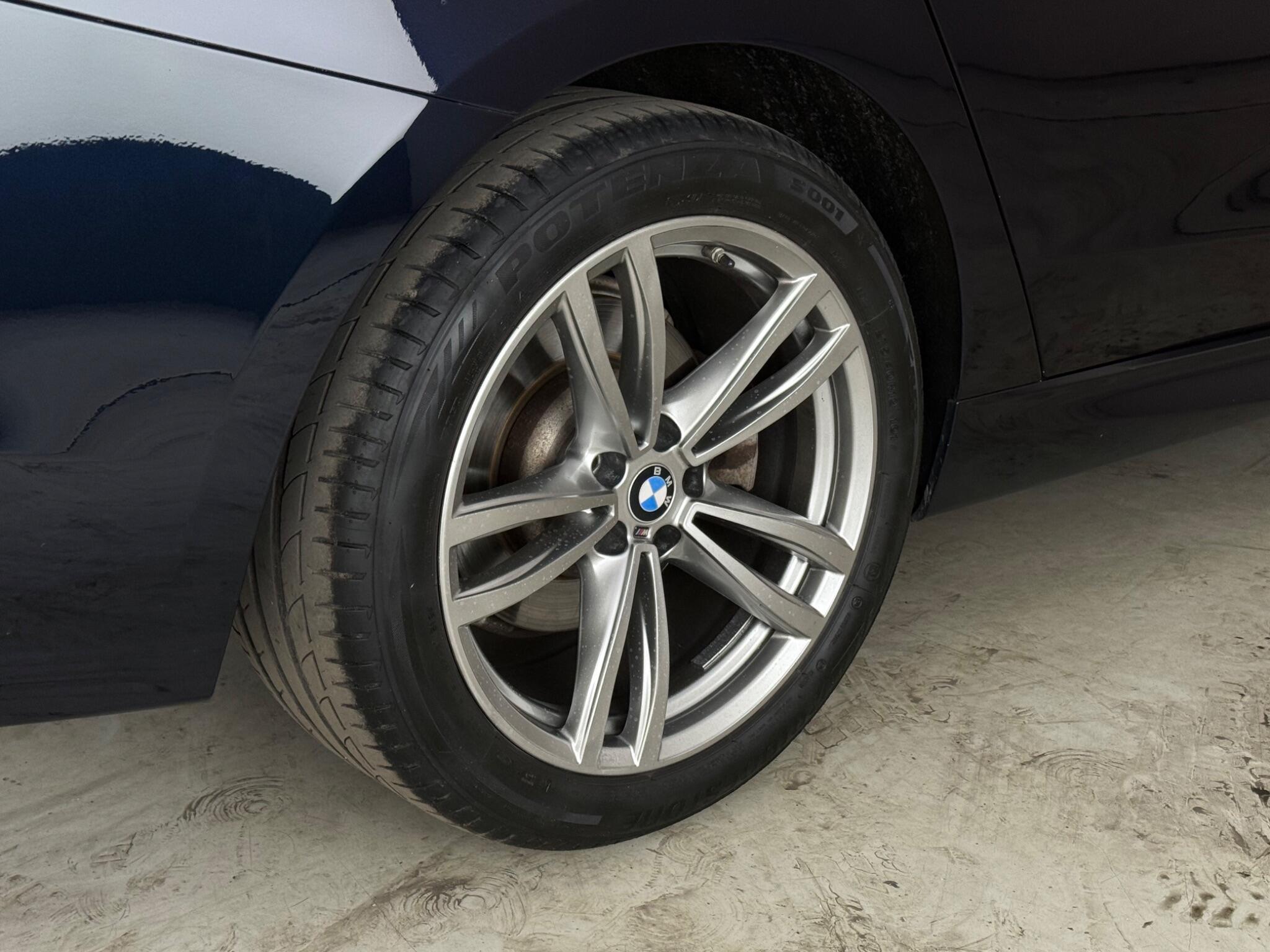 BMW 6 Series view 10
