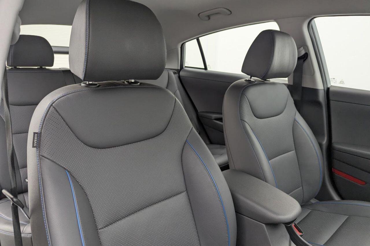 Hyundai IONIQ view 15