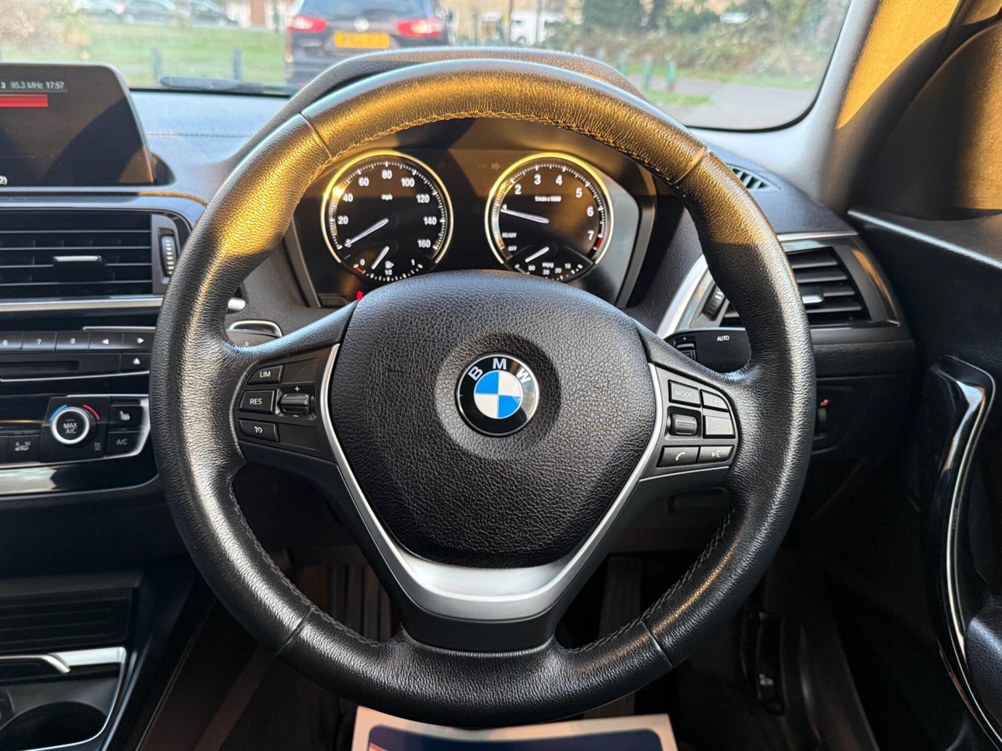 BMW 2 Series view 41