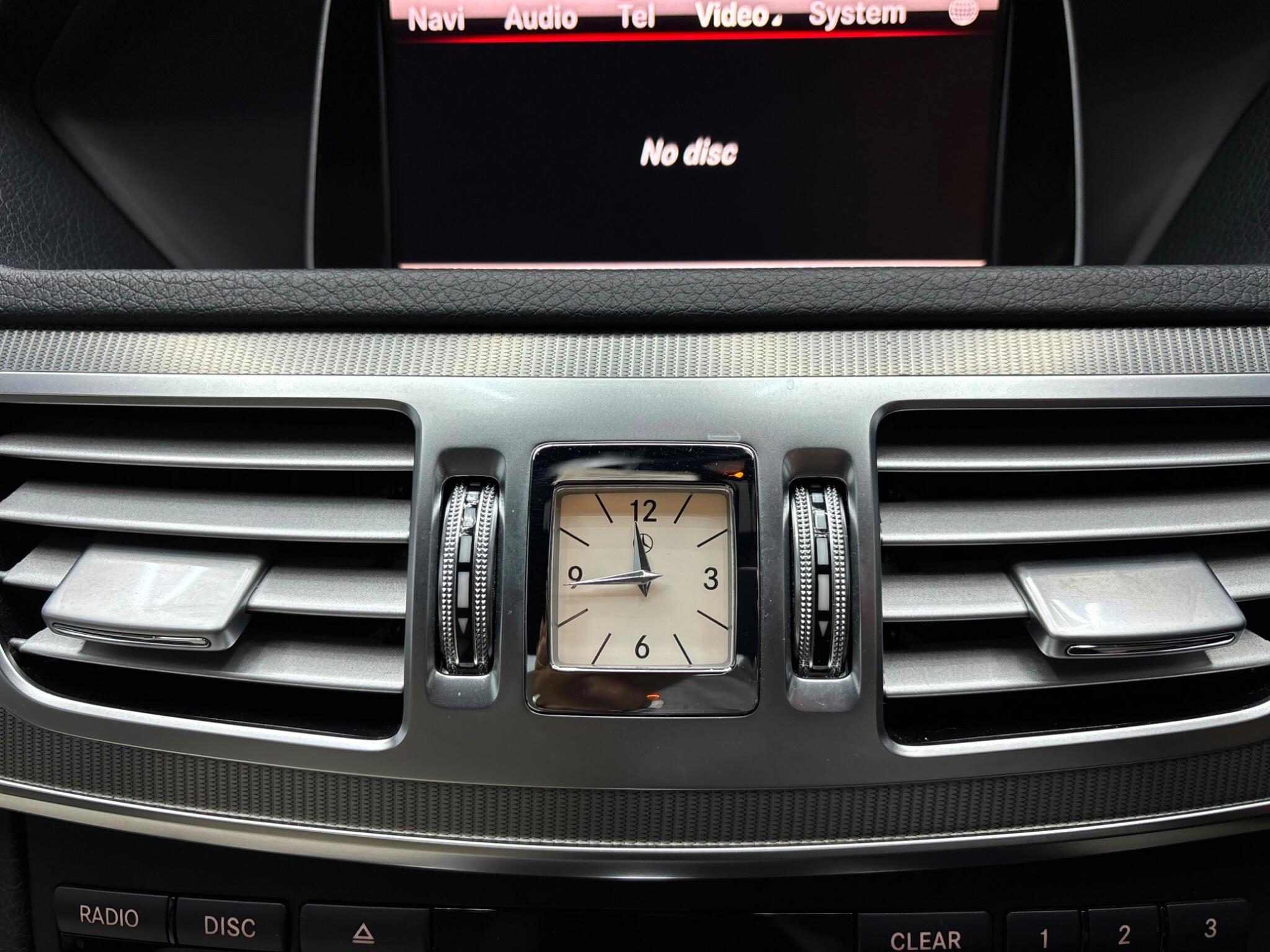 Mercedes-Benz E Class view 24