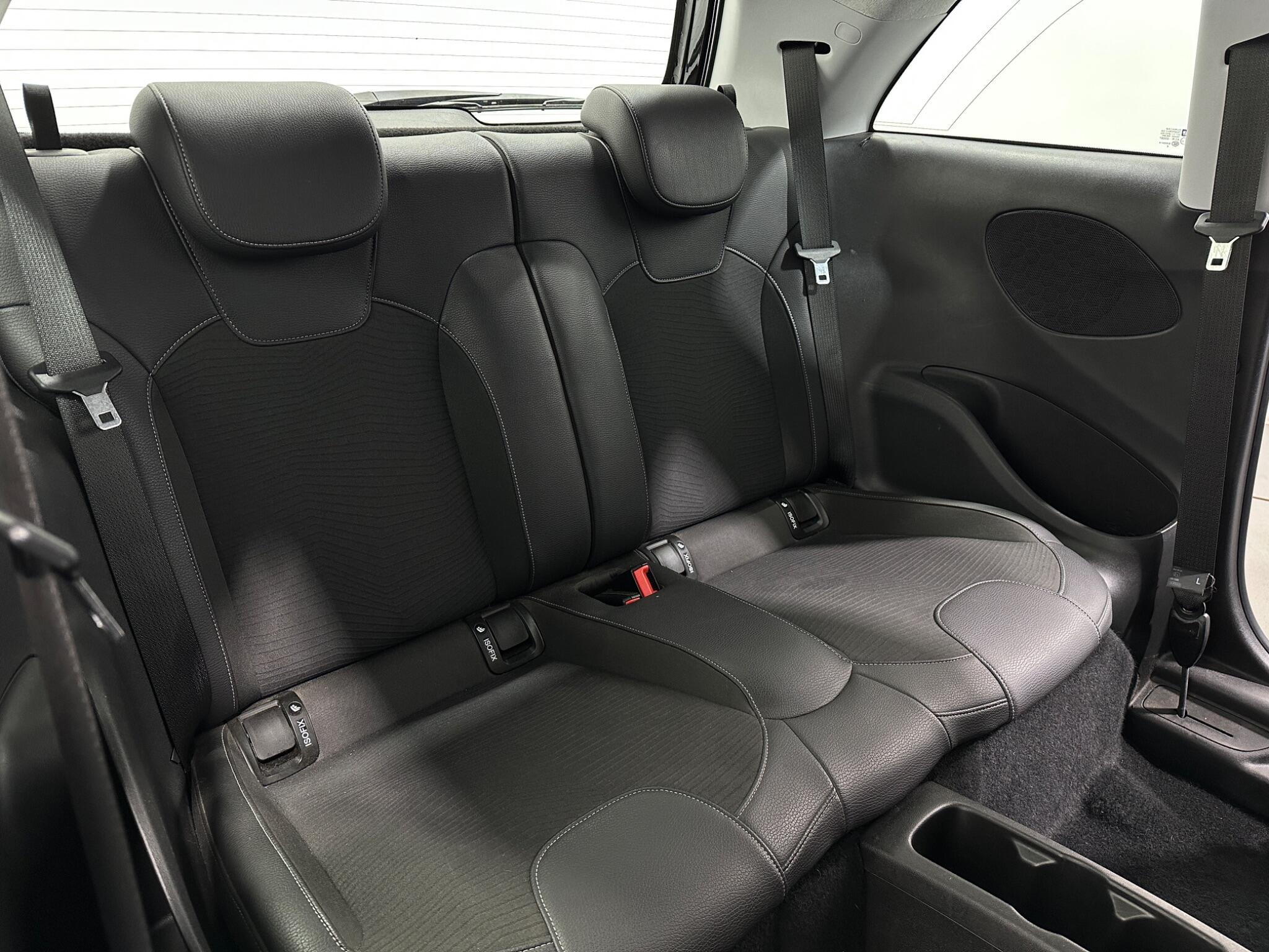 Vauxhall Adam view 34