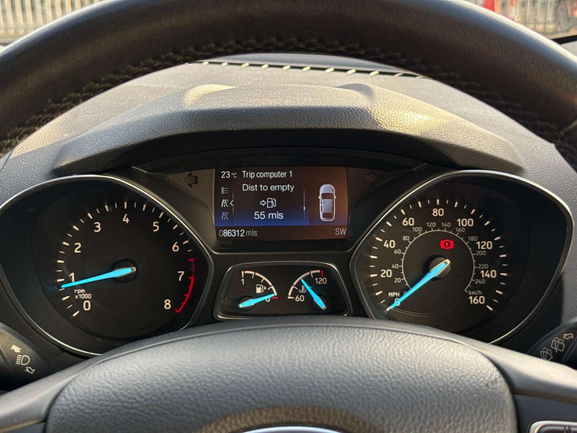 Ford Kuga view 104
