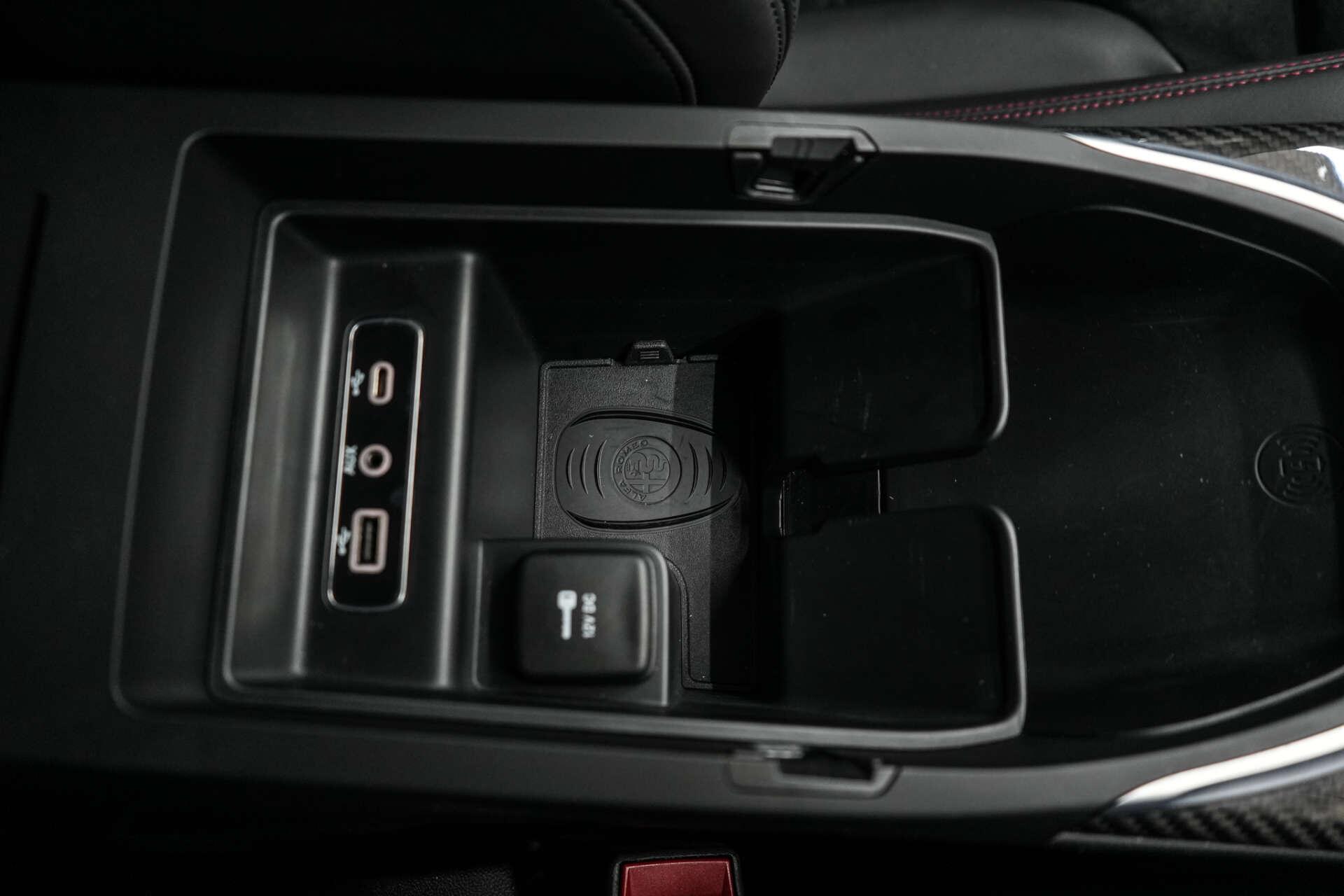 Alfa Romeo Giulia view 27