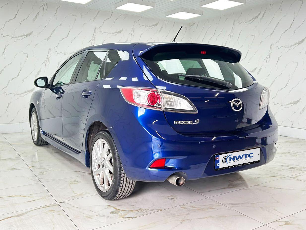 Mazda Mazda3 view 9
