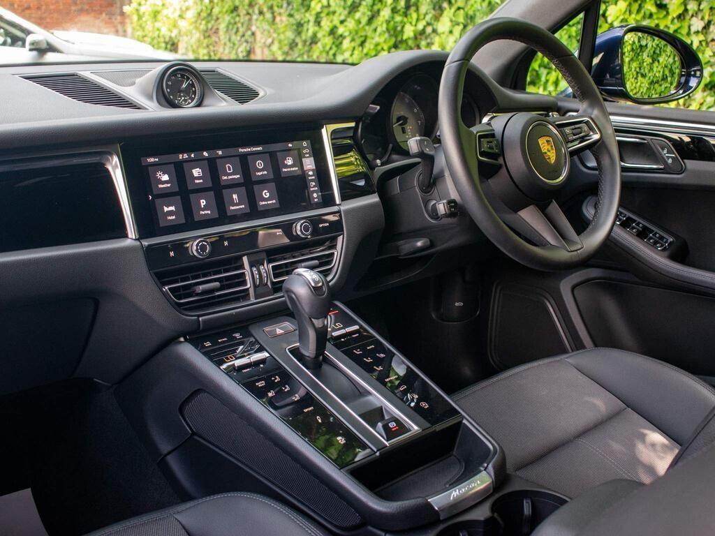 Porsche Macan view 7