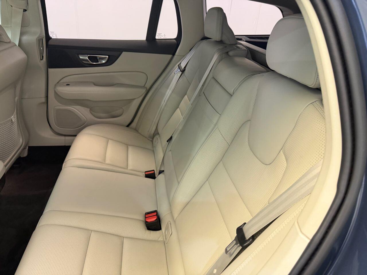 Volvo V60 view 42