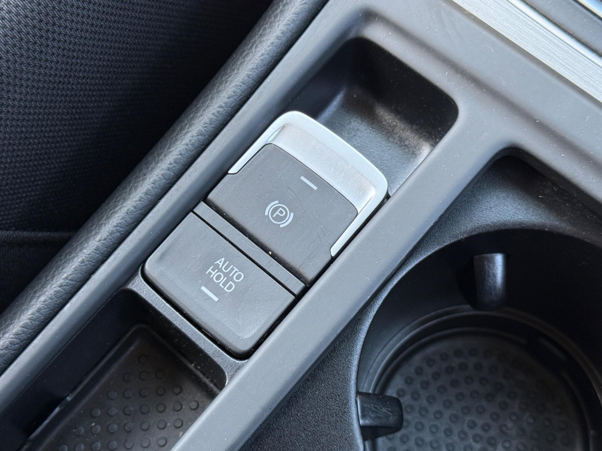 Volkswagen Golf - Image 56