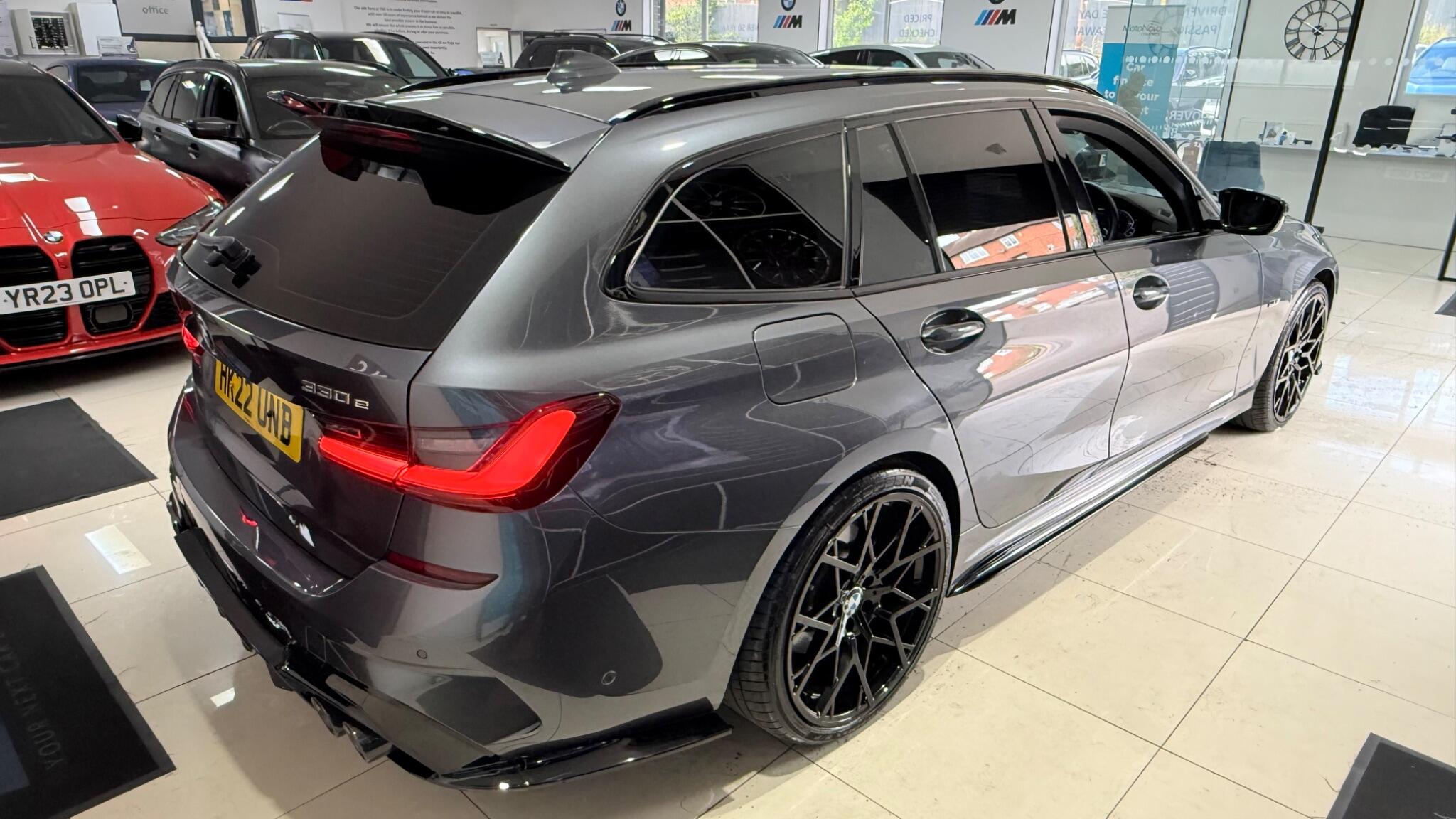 BMW 3 Series view 39