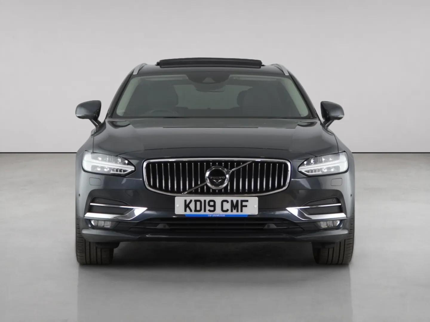 Volvo V90 view 5