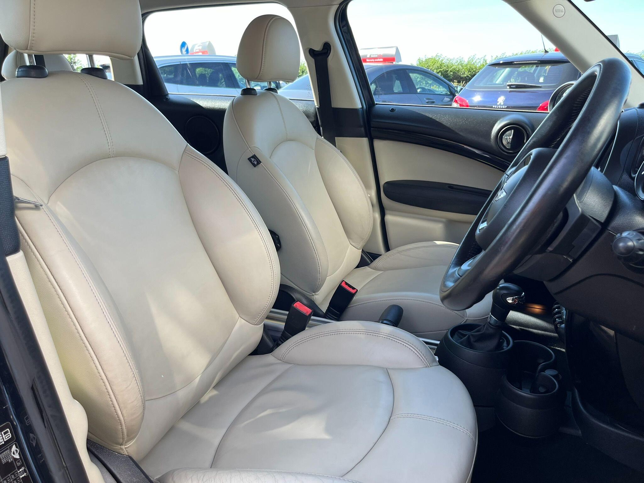 Mini Countryman view 11
