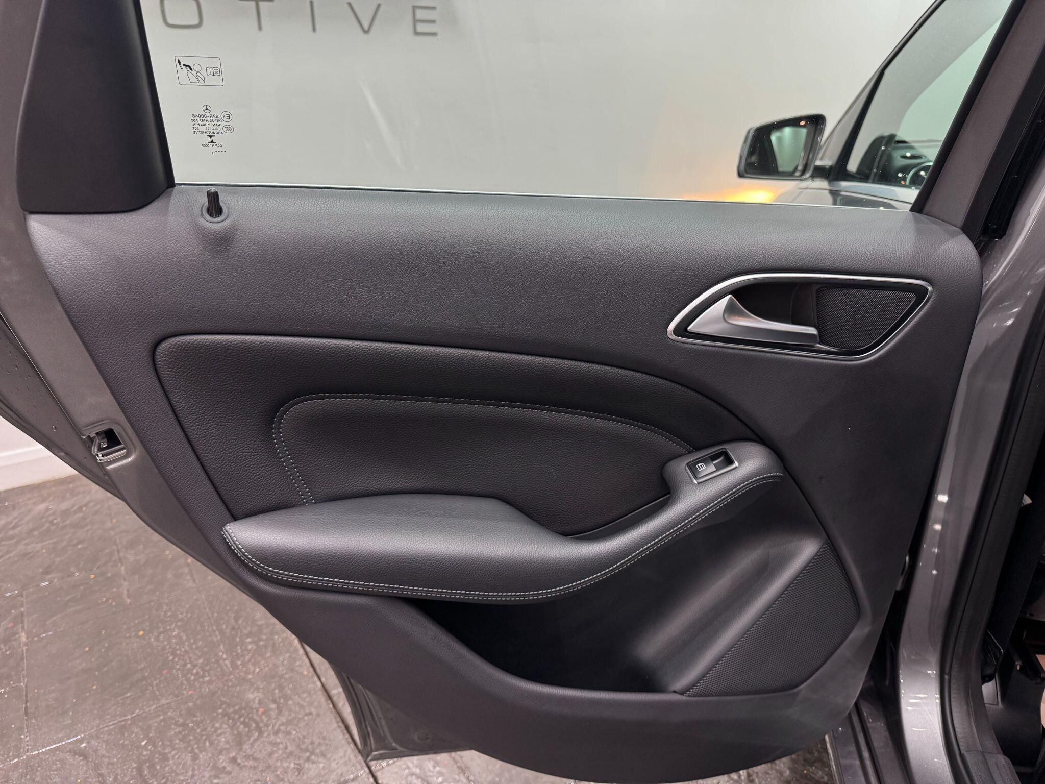 Mercedes-Benz B-Class view 48