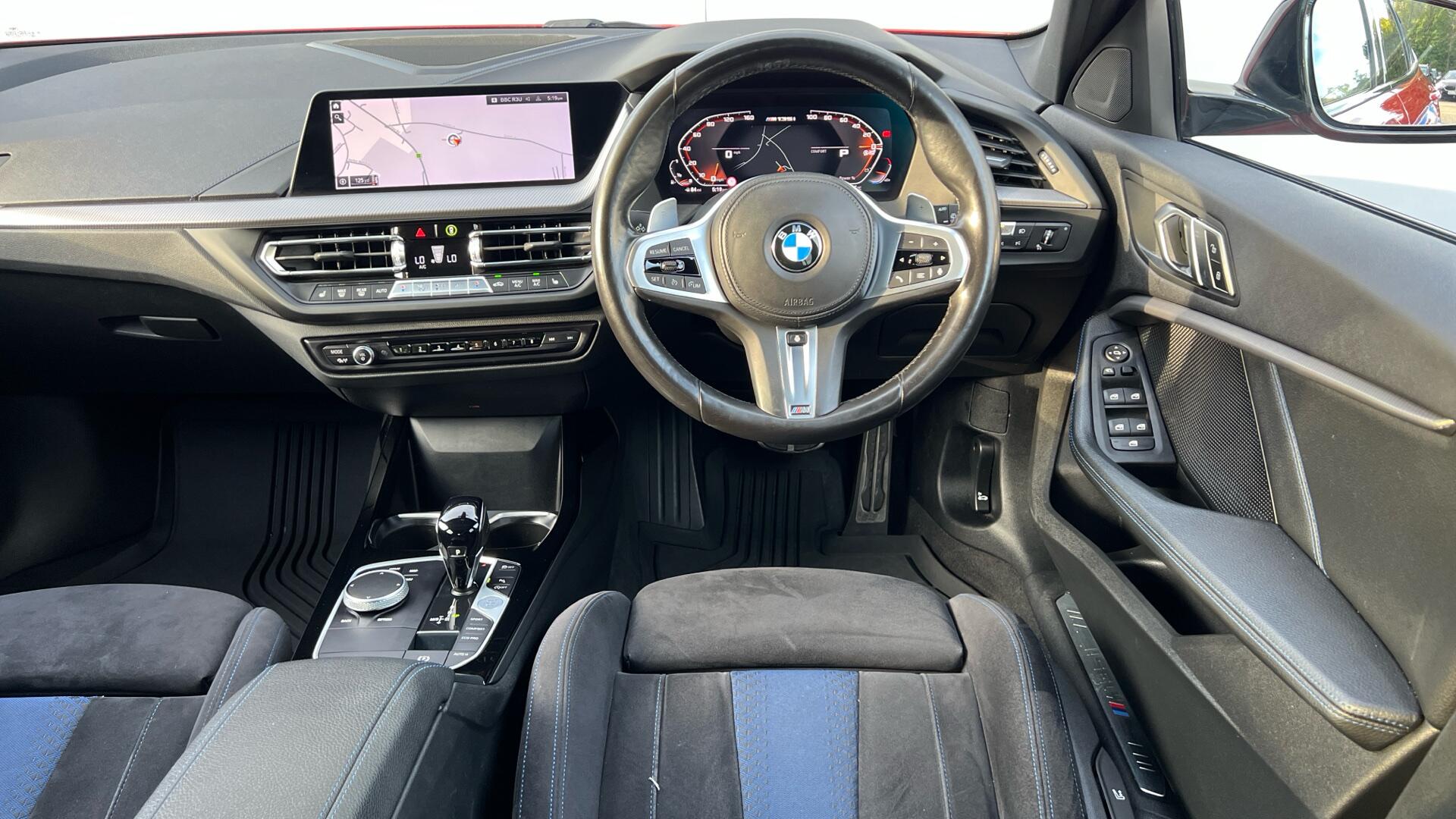 BMW 1 Series view 5