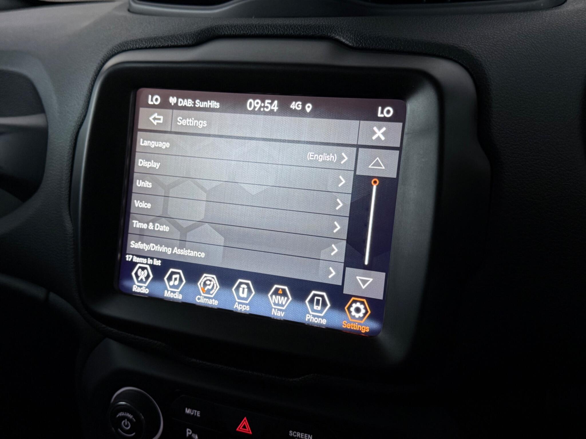 Jeep Renegade view 27
