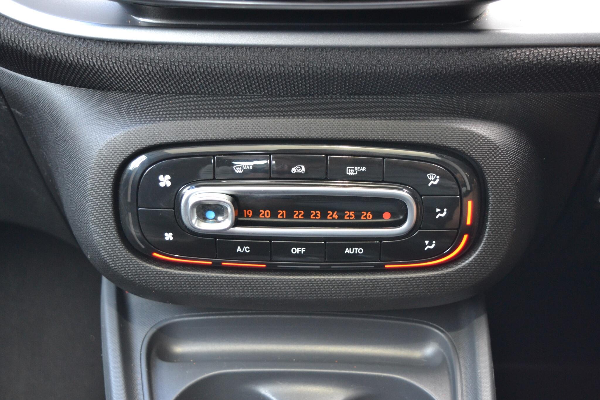 Smart Fortwo view 27