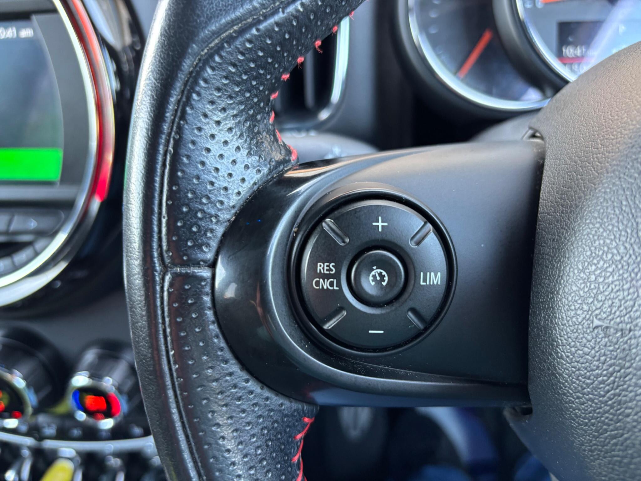 Mini Countryman view 27