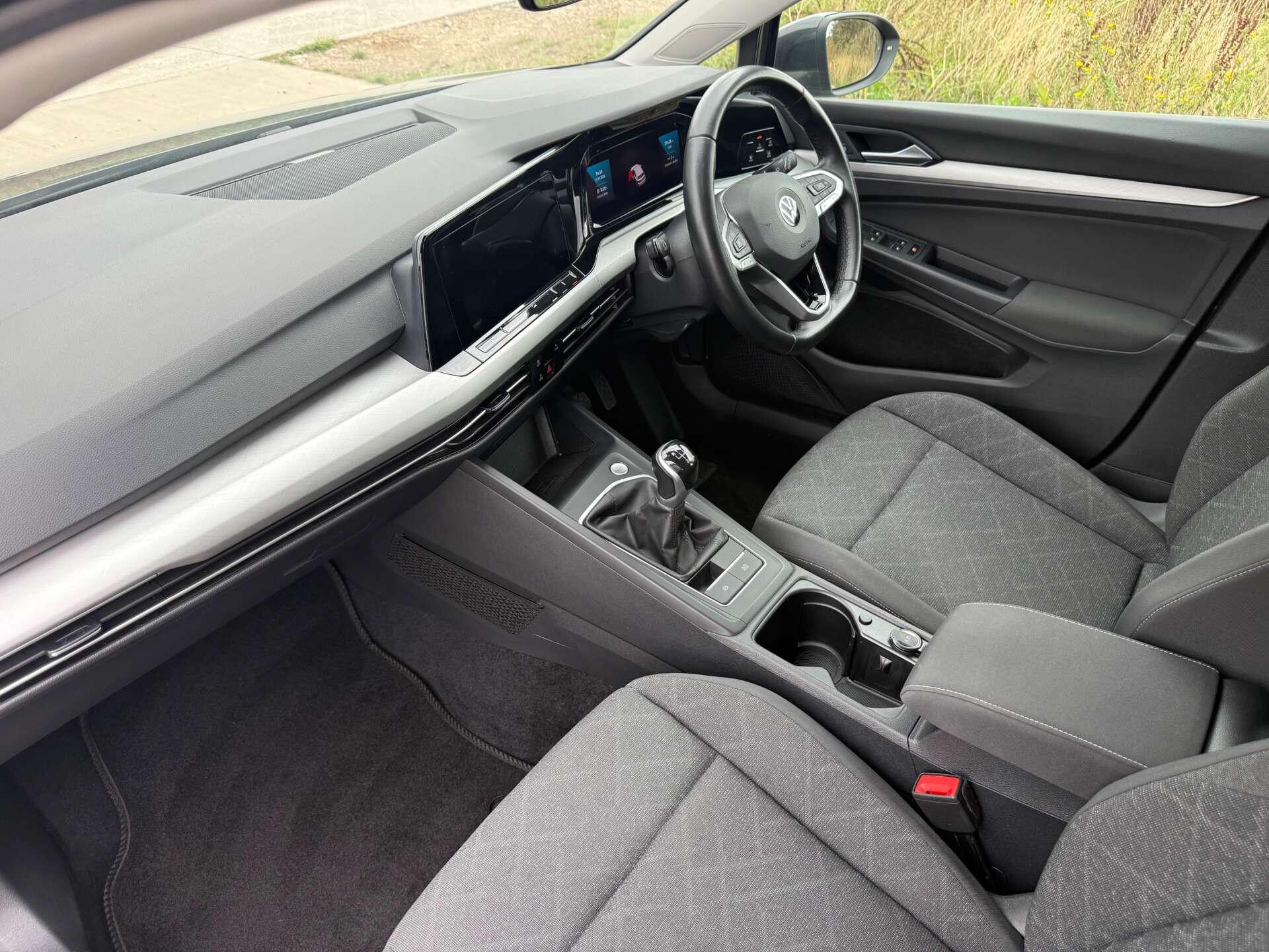 Volkswagen Golf view 27