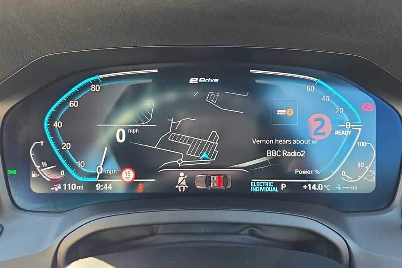 BMW 3 Series view 20