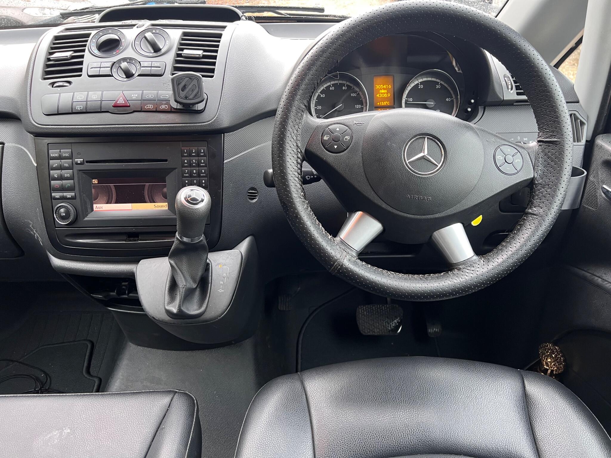 Mercedes-Benz Vito view 21