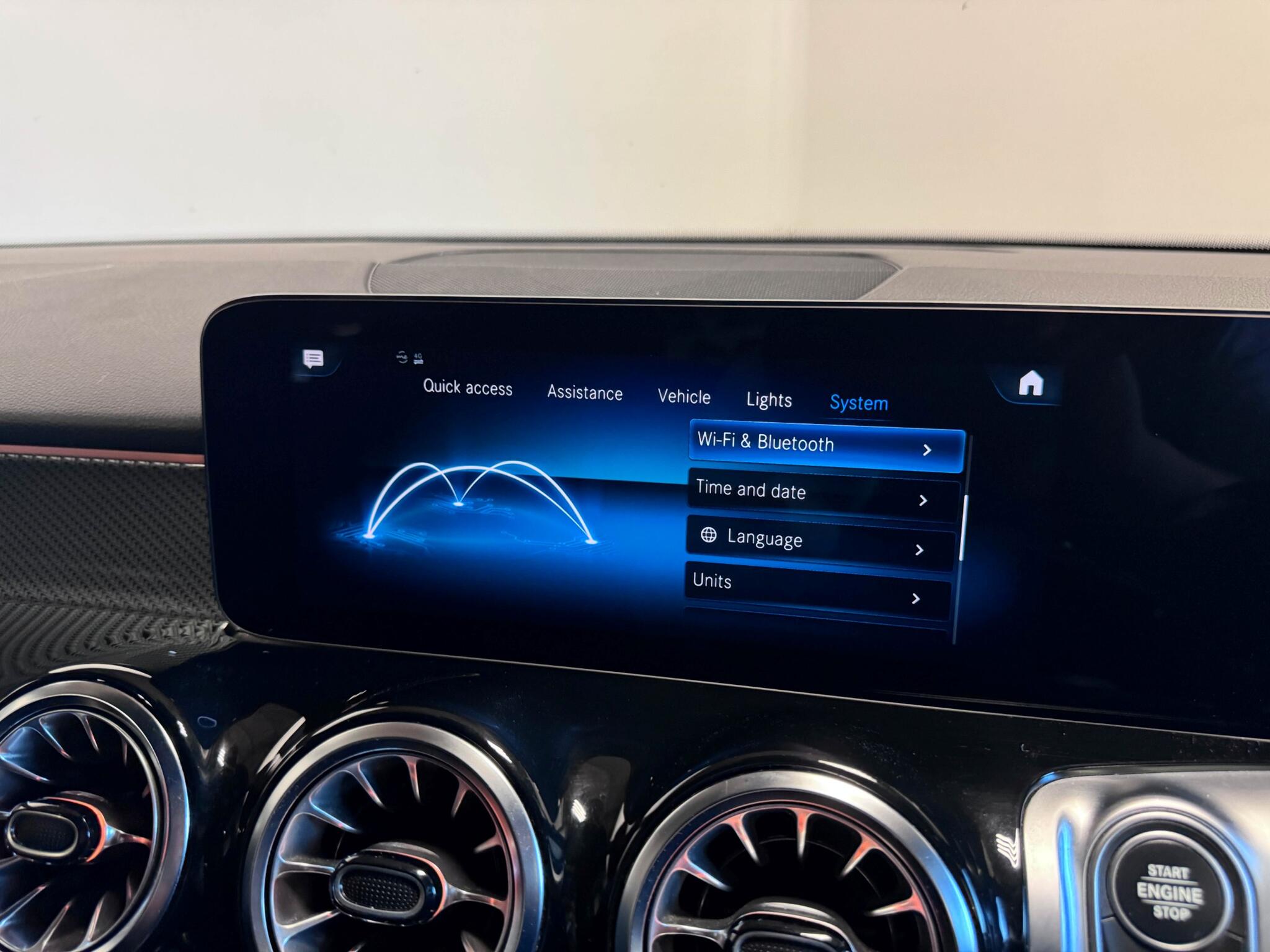 Mercedes-Benz GLB view 58