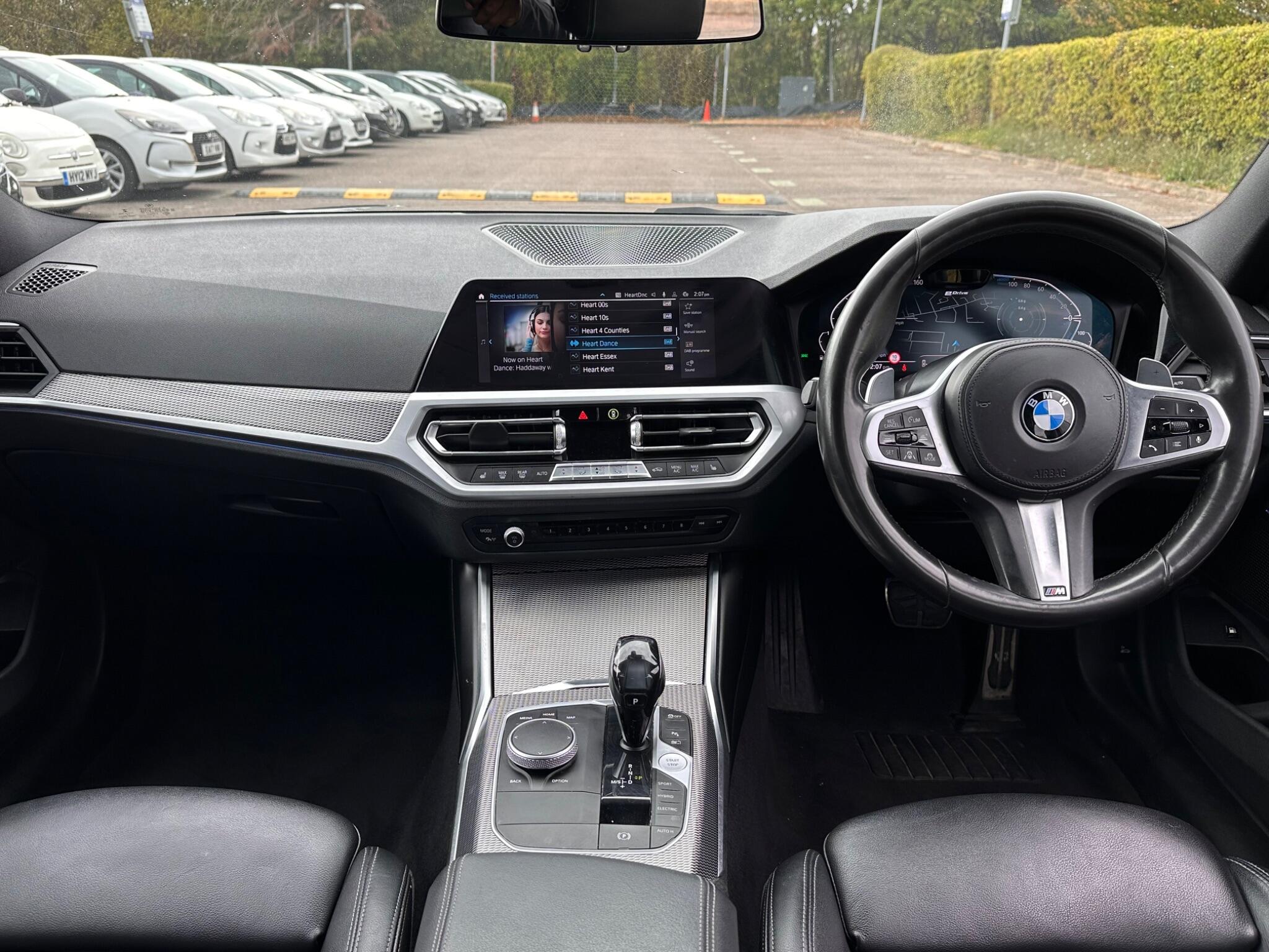 BMW 3 Series view 20