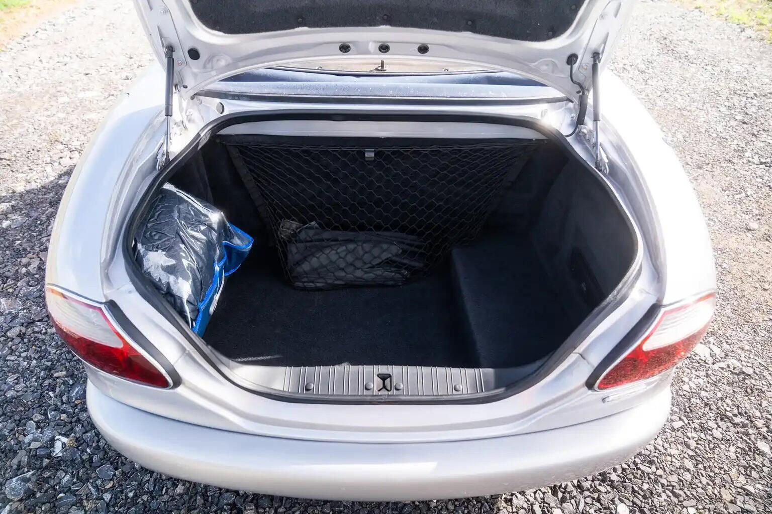 Jaguar XKR view 41