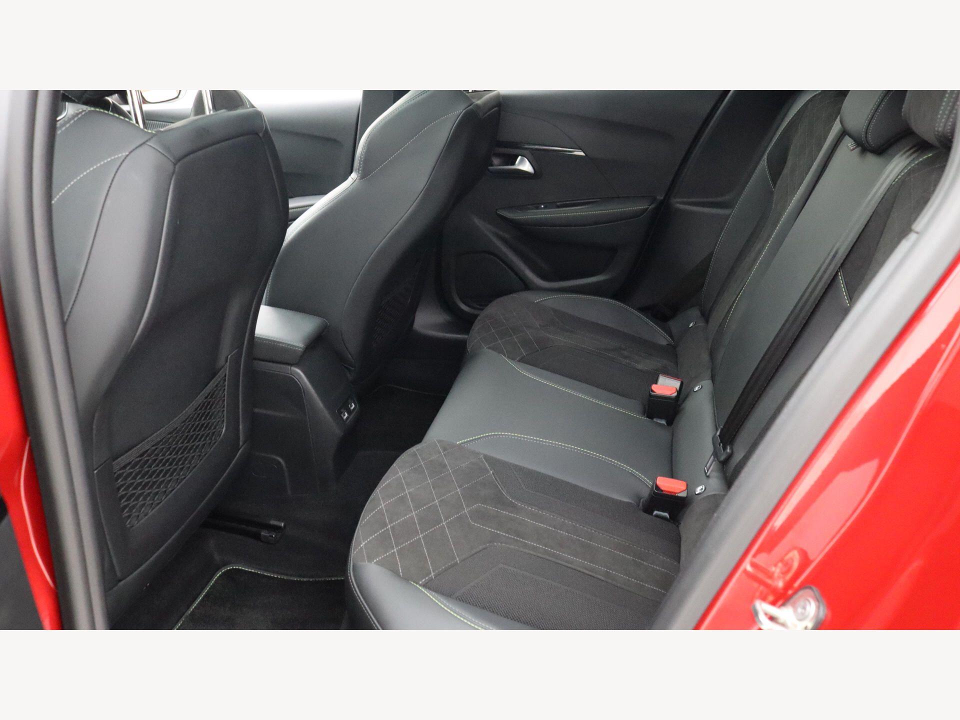 Peugeot e-208 view 29