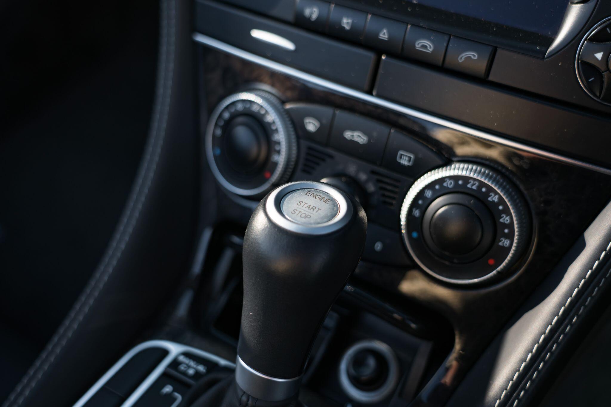 Mercedes-Benz SL view 19