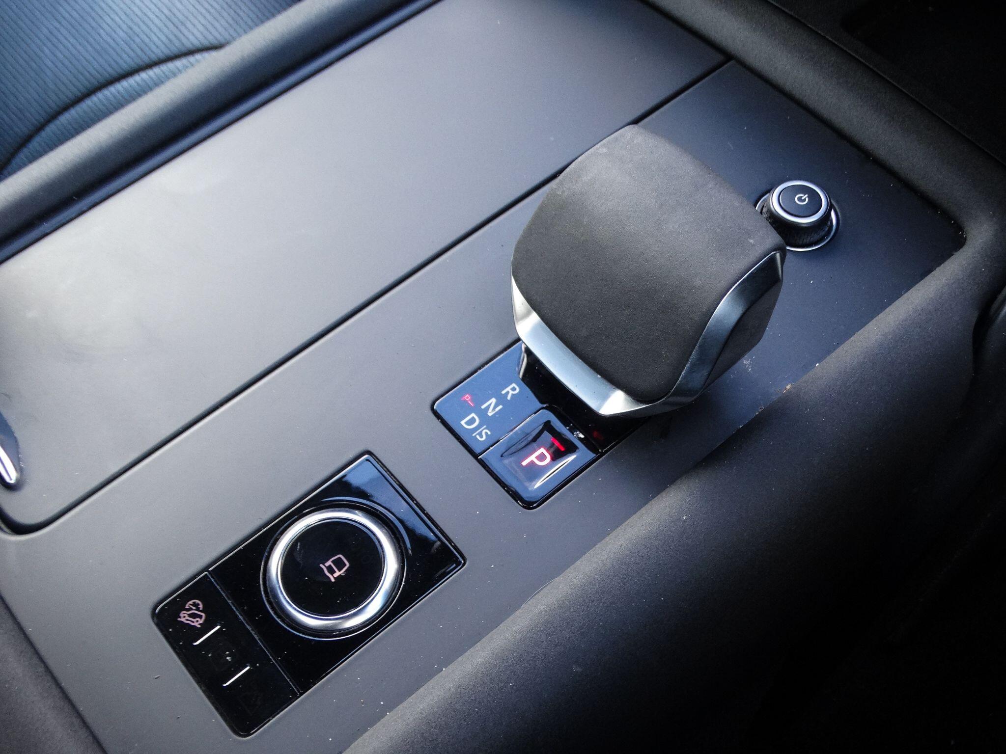 Land Rover Discovery 3 view 36