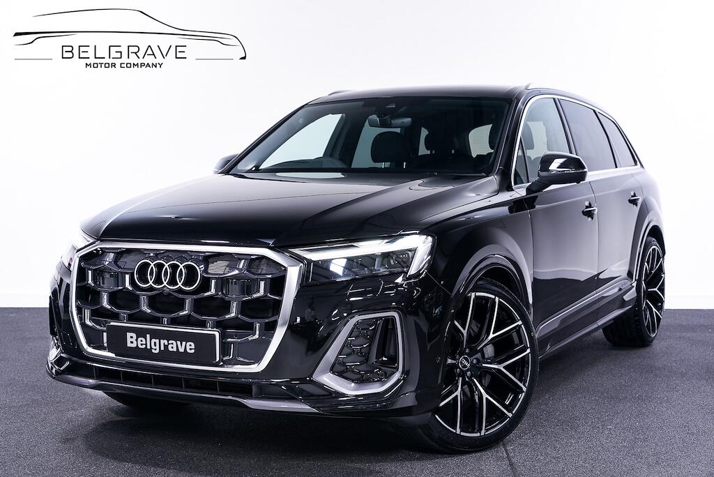 Audi Q7 view 2